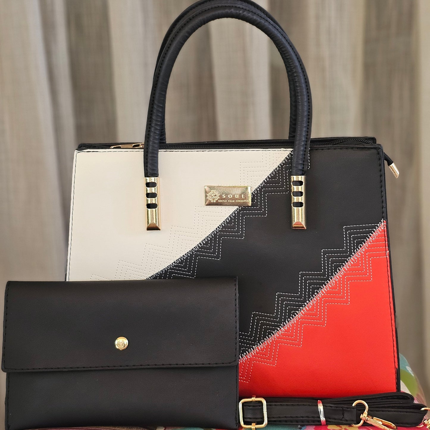 Soul Γυναικεία Τσάντα Rational Μαύρο με Λευκό και Κόκκινο 231107