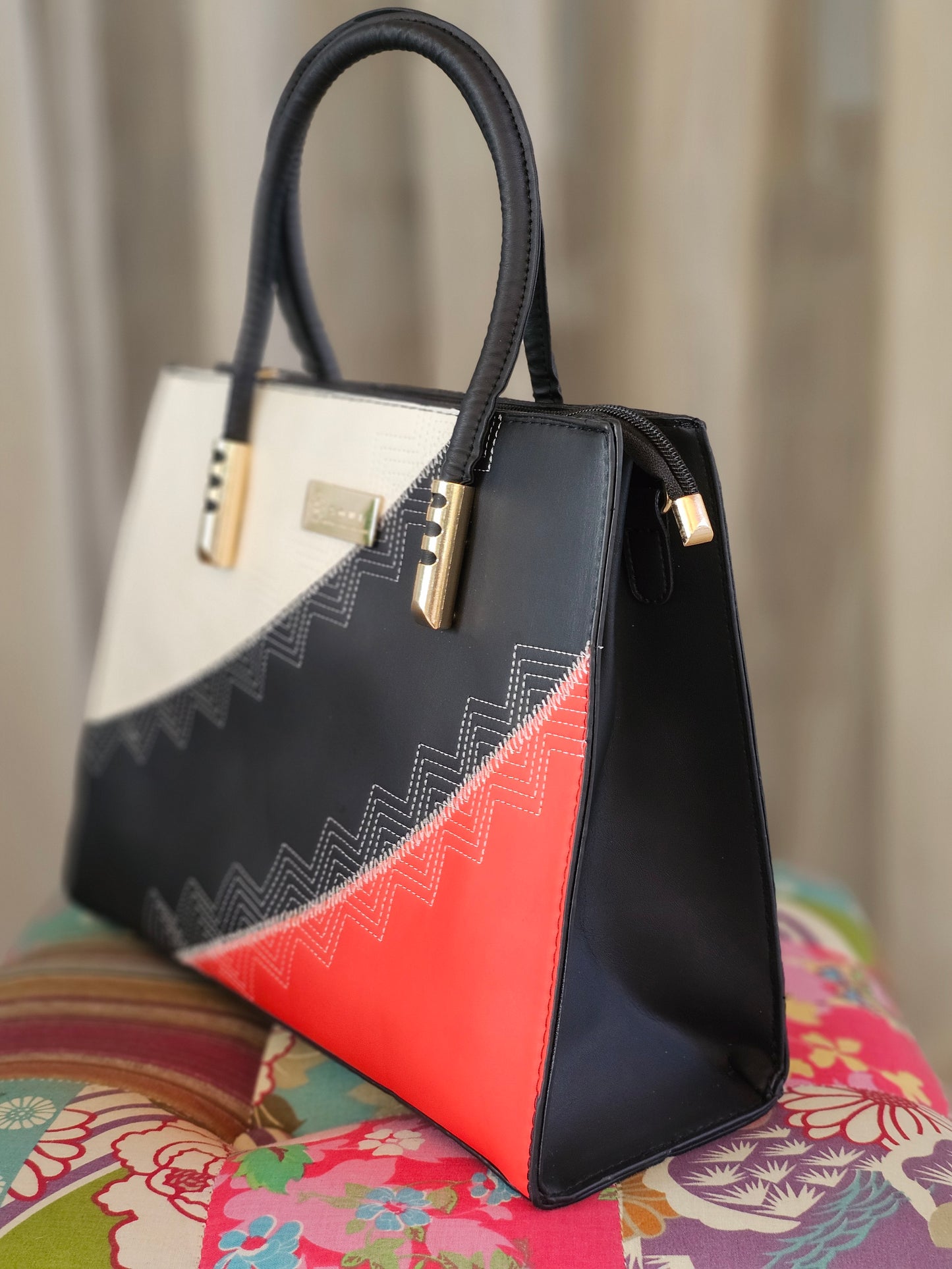 Soul Γυναικεία Τσάντα Rational Μαύρο με Λευκό και Κόκκινο 231107